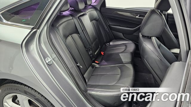 Hyundai Sonata 2018 — photo 11