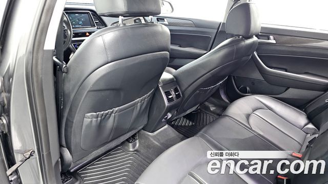 Hyundai Sonata 2018 — photo 19