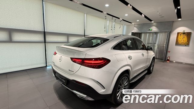 Mercedes-Benz GLE-Class 2025 — photo 2