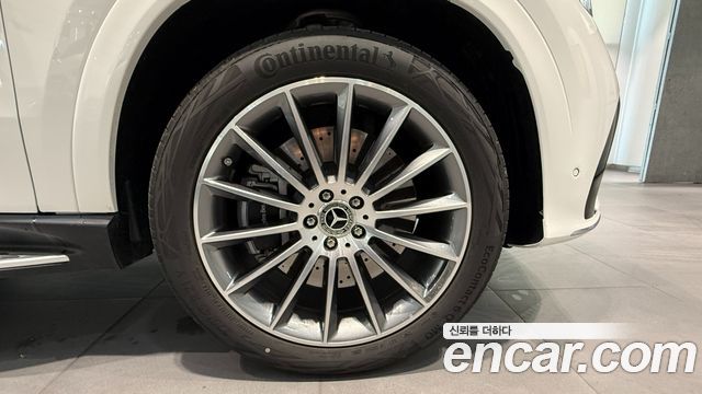 Mercedes-Benz GLE-Class 2025 — photo 6