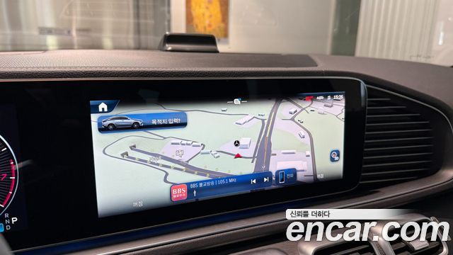 Mercedes-Benz GLE-Class 2025 — photo 11