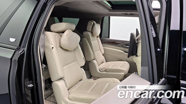 Cadillac Escalade 2024 — photo 12