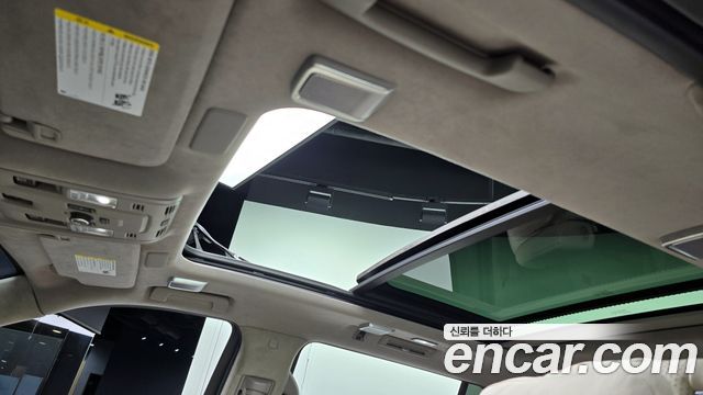 Cadillac Escalade 2024 — photo 16