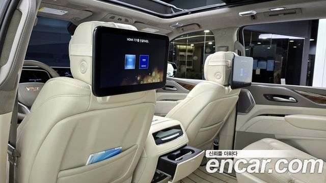 Cadillac Escalade 2024 — photo 18