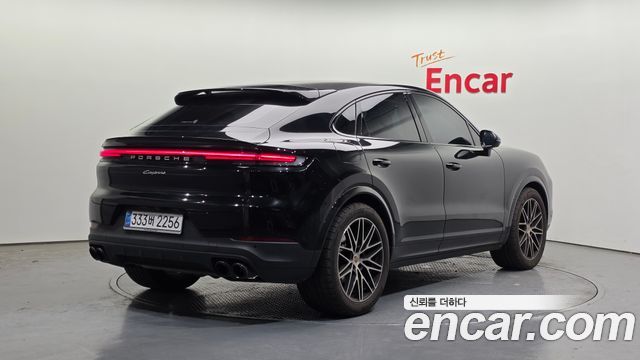Porsche Cayenne 2026 — photo 2