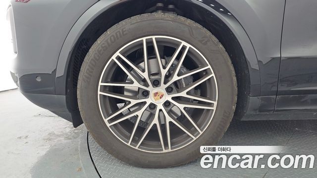 Porsche Cayenne 2026 — photo 5