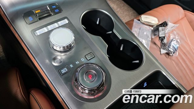 Genesis GV70 2025 — photo 12