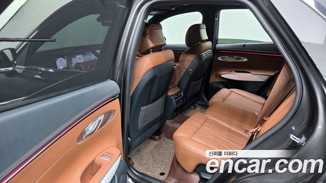 Genesis GV70 2025 — photo 18