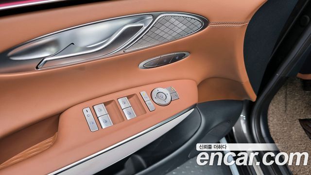 Genesis GV70 2025 — photo 29
