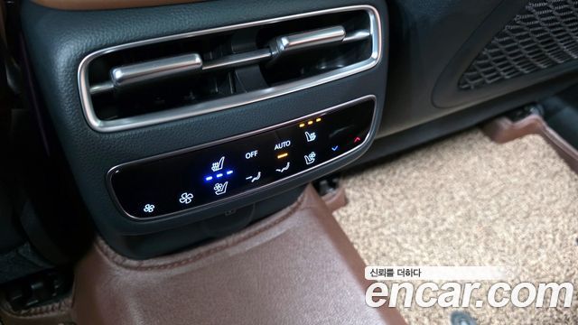 Genesis GV70 2025 — photo 31