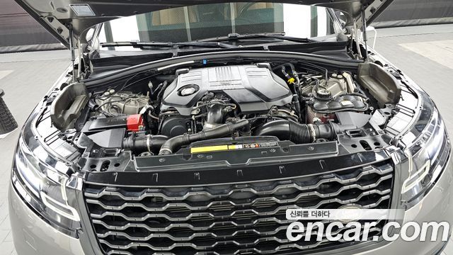Land Rover Range Rover Velar 2019 — photo 6