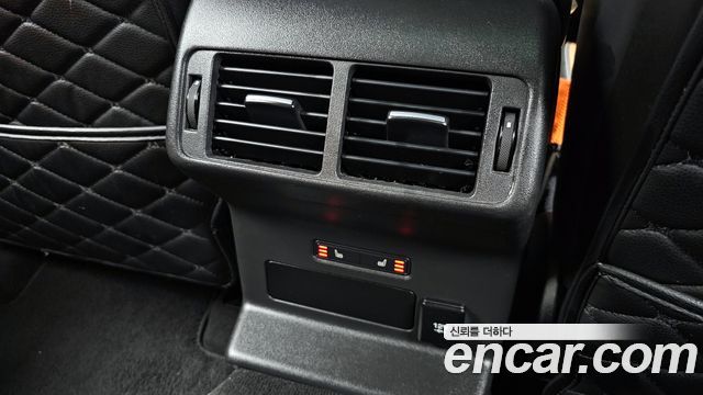 Land Rover Range Rover Velar 2019 — photo 25