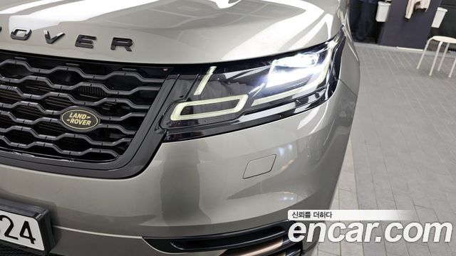 Land Rover Range Rover Velar 2019 — photo 8