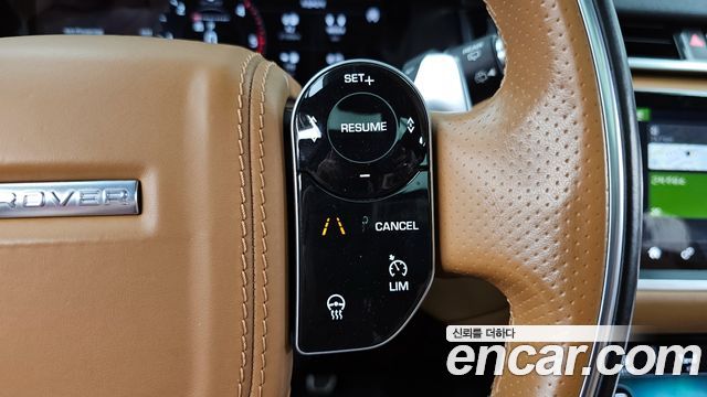 Land Rover Range Rover Velar 2019 — photo 16