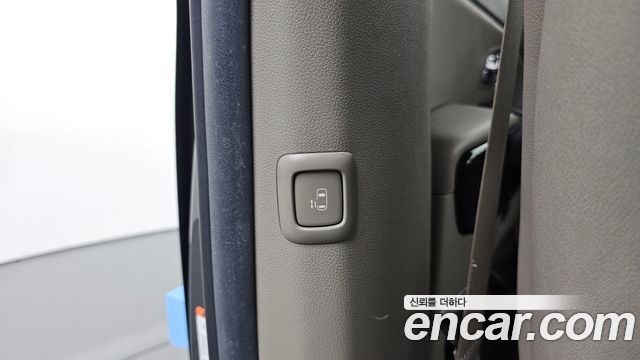 Kia Canival 2018 — photo 17