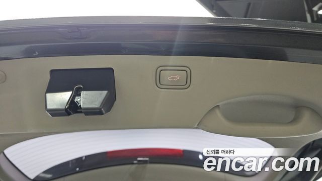 Kia Canival 2018 — photo 18