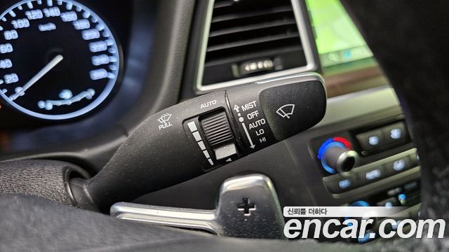 Hyundai Genesis 2016 — photo 28