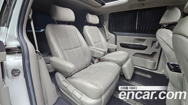 Kia Canival 2018 — photo 10