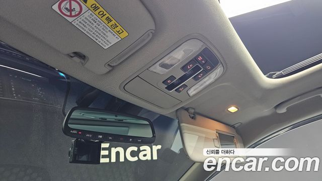 Kia Canival 2018 — photo 17