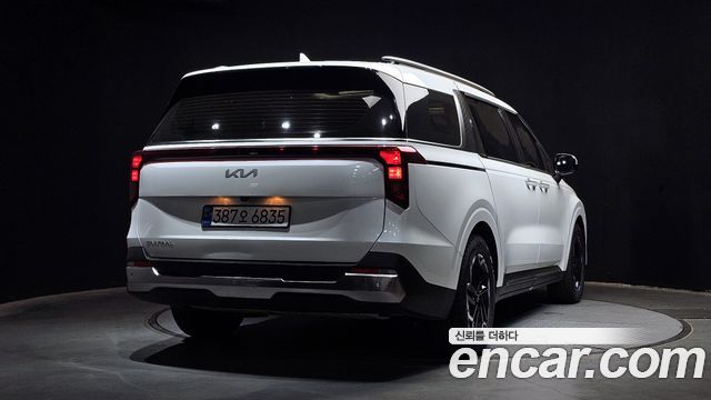 Kia Canival 2024 — photo 2