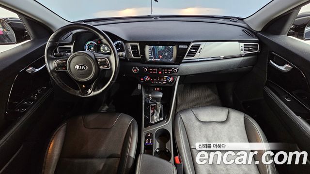 Kia Niro 2017 — photo 10
