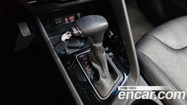 Kia Niro 2017 — photo 12