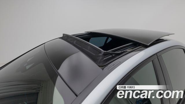 Mercedes-Benz E-Class 2023 — photo 12