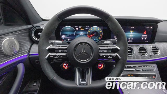 Mercedes-Benz E-Class 2023 — photo 20