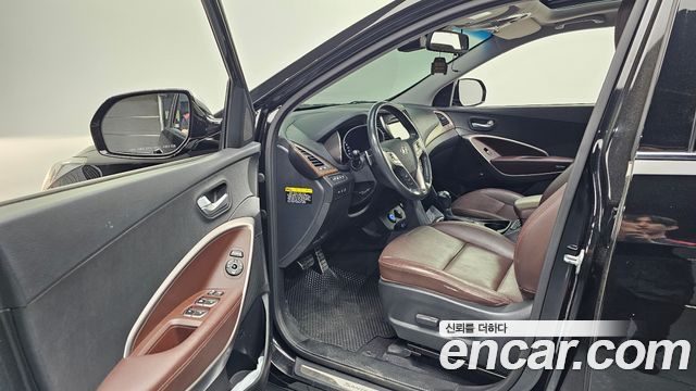 Hyundai Santafe 2017 — photo 13