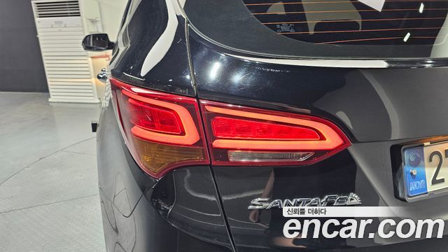 Hyundai Santafe 2017 — photo 9