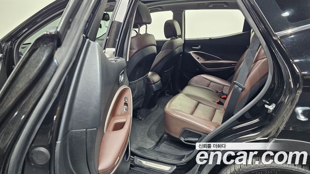 Hyundai Santafe 2017 — photo 16