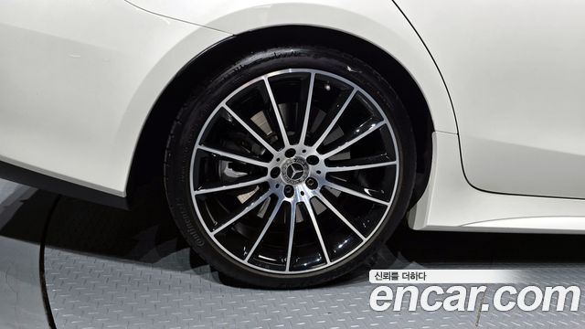 Mercedes-Benz CLS-Class 2020 — photo 5