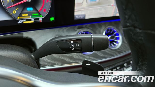 Mercedes-Benz CLS-Class 2020 — photo 12