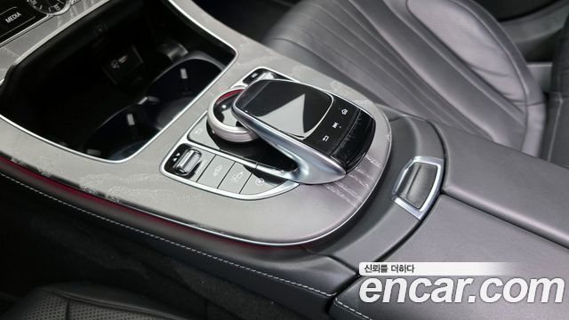 Mercedes-Benz CLS-Class 2020 — photo 22