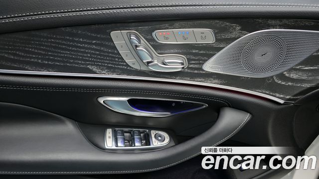 Mercedes-Benz CLS-Class 2020 — photo 27