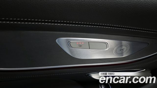 Mercedes-Benz CLS-Class 2020 — photo 30
