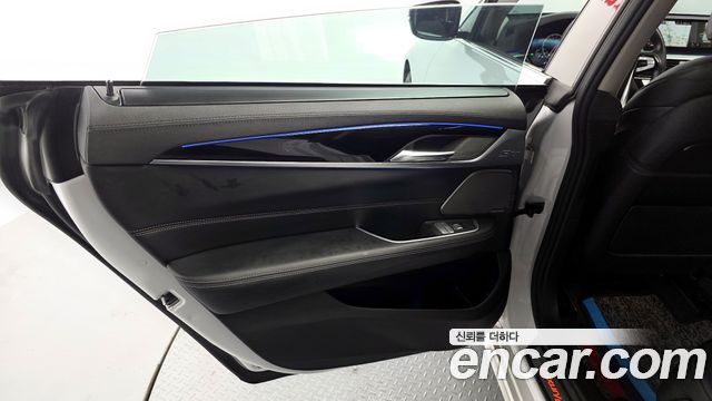 BMW Gran Turismo 2019 — photo 15