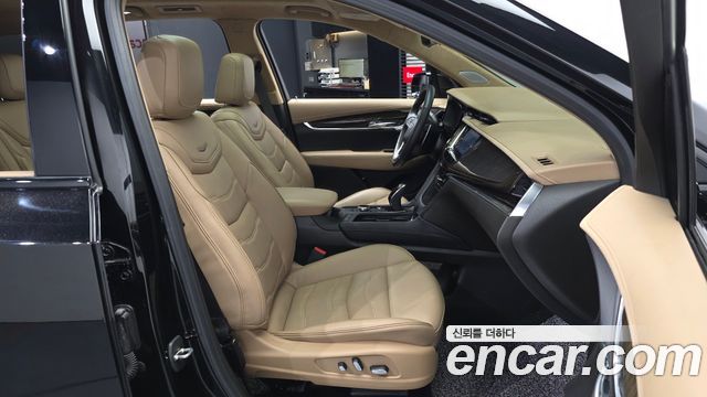 Cadillac XT6 2023 — photo 11