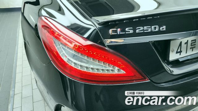 Mercedes-Benz CLS-Class 2017 — photo 9
