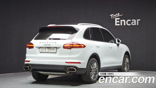 Porsche Cayenne 2016 — photo 2