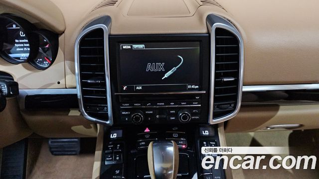 Porsche Cayenne 2016 — photo 12