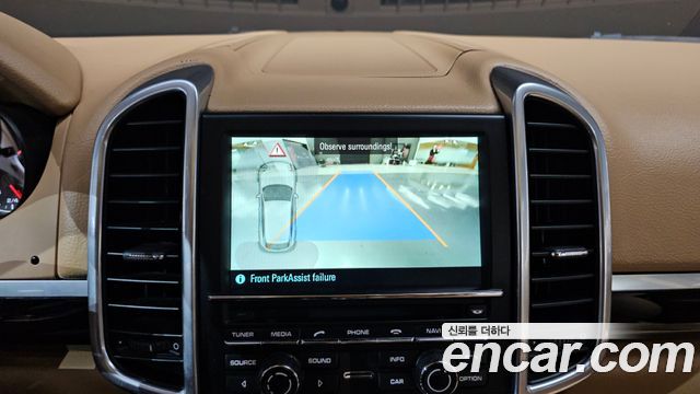 Porsche Cayenne 2016 — photo 13
