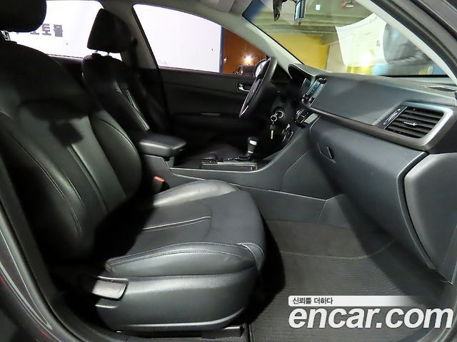 Kia K5 2018 — photo 11