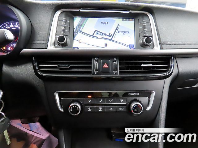 Kia K5 2018 — photo 18