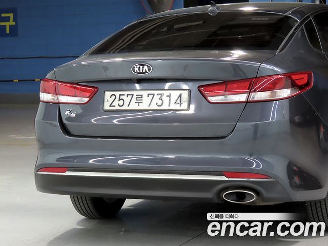 Kia K5 2018 — photo 19