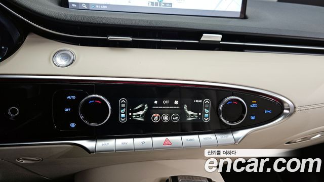 Genesis GV70 2022 — photo 19
