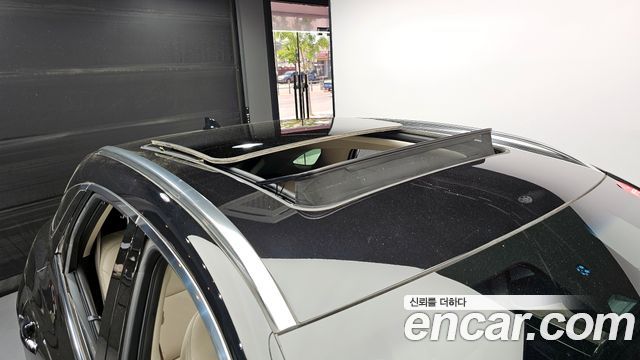 Genesis GV70 2022 — photo 24