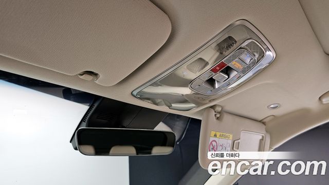 Genesis GV70 2022 — photo 29