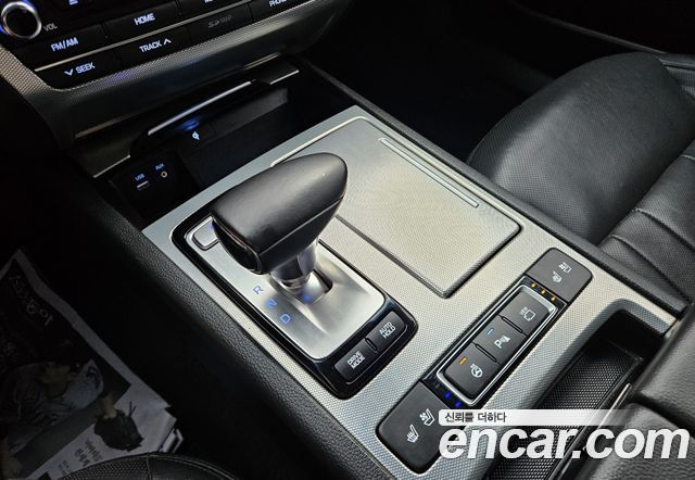 Genesis G80 2018 — photo 10