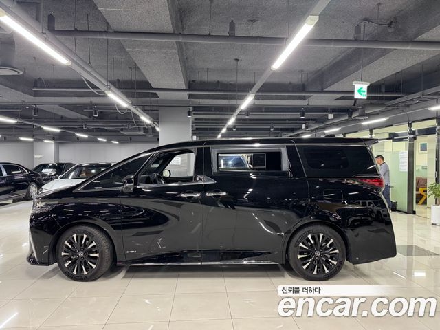 Toyota Alphard 2024 — photo 2